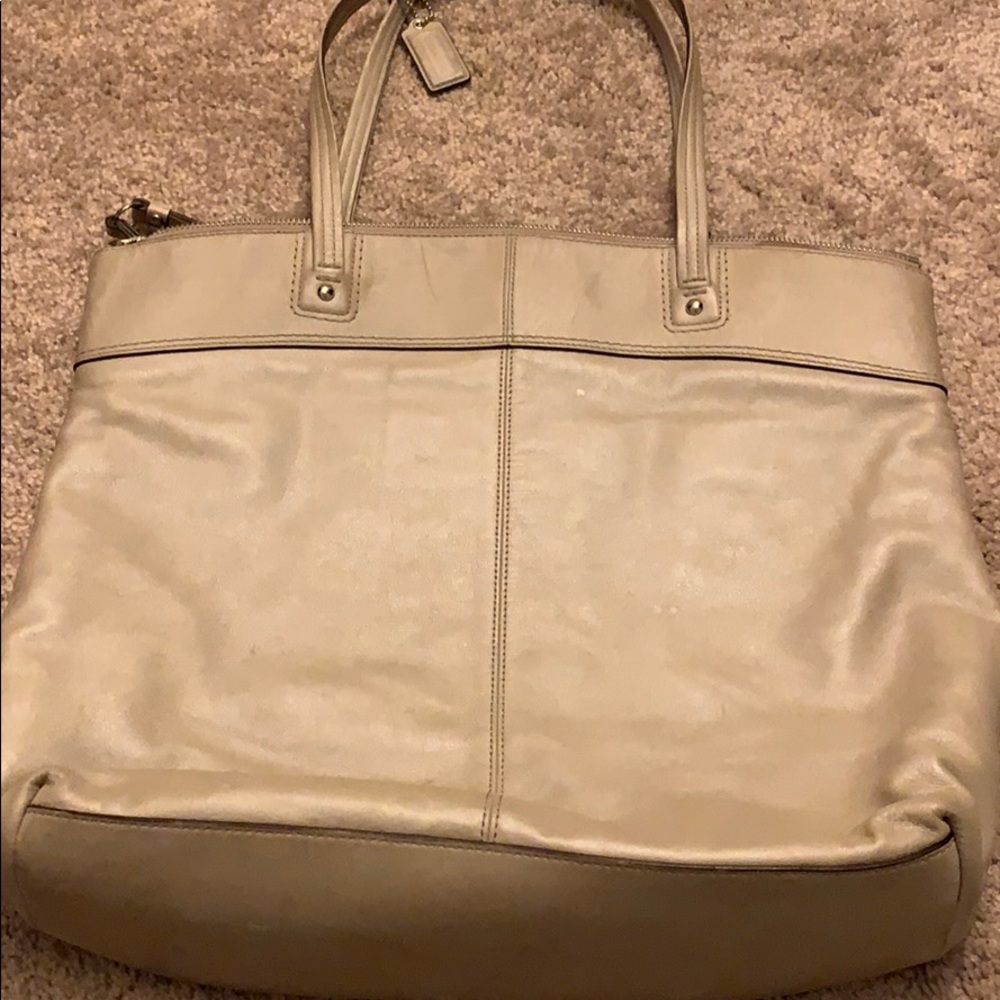 Coach purse - Picture 2 of 6